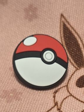 3/$10 Shiny Poké Ball Croc Charm – Classic Pokémon Jibbit